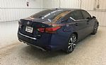 2022 Altima Thumbnail 4