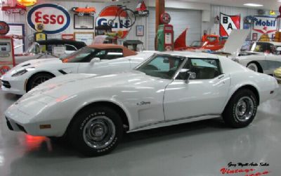 1976 Chevrolet Corvette Coupe / Survivor, Classic White