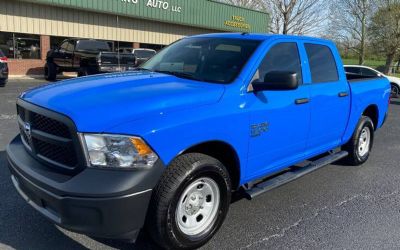 2022 RAM 1500 Classic Tradesman 4 Dr. Crew Cab 4X4 Pickup