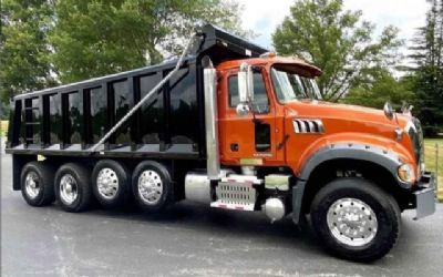 2015 Mack Granite GU713 Dump Truck
