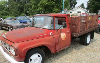 1962 International 130 Stake Dually