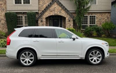 2018 Volvo XC90 T8 Hybrid 