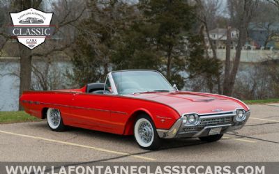 1962 Ford Thunderbird 