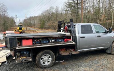 2021 Dodge RAM 3500 Crew Cab Chassis Contractor Truck
