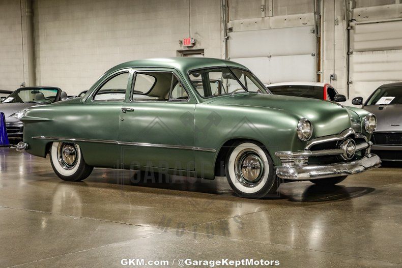 1950 Custom Deluxe Coupe Image