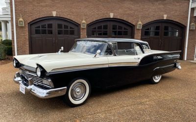 1957 Ford Fairlane Skyliner 