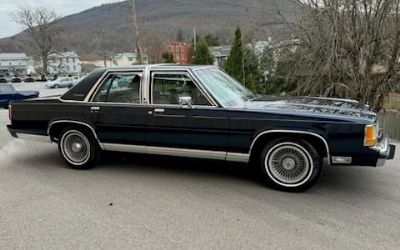 1990 Ford Crown Victoria LX 