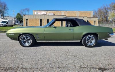 1969 Pontiac Firebird 