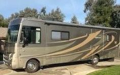 2011 Winnebago Sightseer 33C