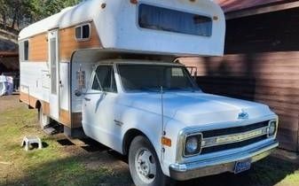 1970 Chevrolet Chinook C30