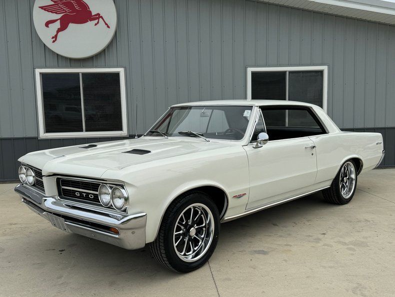 1964 GTO Image