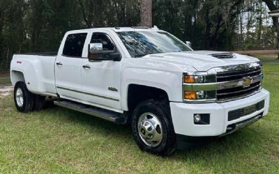2019 Chevrolet Silverado 3500HD High Country 4X4 4DR Crew Cab DRW