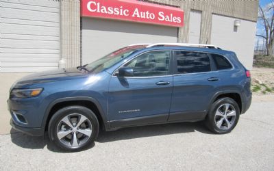 2019 Jeep Cherokee Limited 4X4 All Options 2 Owner