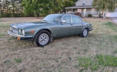 Photo of a 1986 Jaguar XJ6 Vanden Plas Sedan for sale