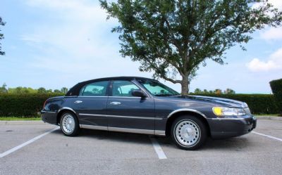 1998 Lincoln Town Car 4DR SDN Executive 