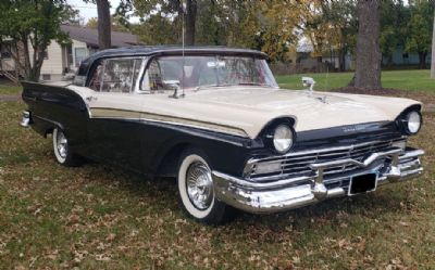 Photo of a 1957 Ford Fairlane 500 Skyliner 2-DOOR Sedan for sale