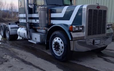 Photo of a 2005 Peterbilt 379 Conventional Sleeper Semi for sale