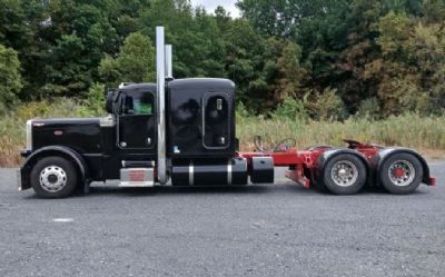 Photo of a 2022 Peterbilt 389 Sleeper Semi Truck for sale