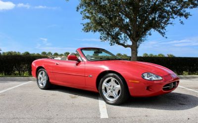 1999 Jaguar XK8 2DR Convertible 
