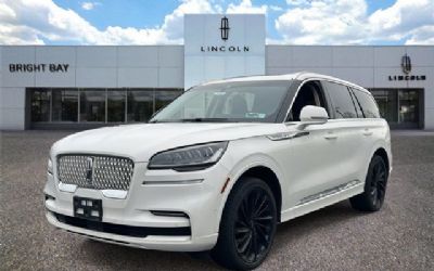 Photo of a 2022 Lincoln Aviator SUV for sale