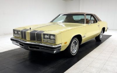 Photo of a 1976 Oldsmobile Cutlass Salon Hardtop for sale