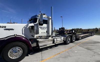 Photo of a 2010 Kenworth W900L Sleeper Semi Truck for sale
