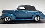 1940 Deluxe Convertible Thumbnail 3