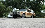 1981 LeBaron Town and Country Thumbnail 3