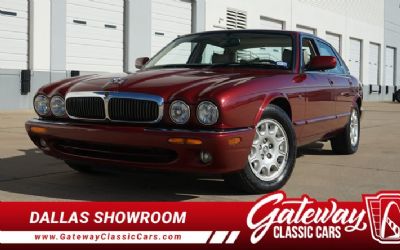 Photo of a 1999 Jaguar XJ8 for sale