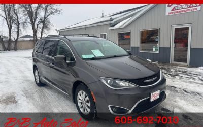 Photo of a 2020 Chrysler Pacifica Touring L for sale
