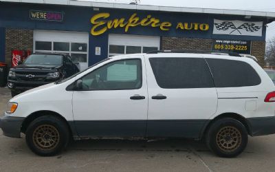 2002 Toyota Sienna CE 4DR Mini Van
