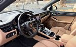 2023 Macan Thumbnail 32