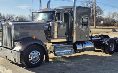 Photo of a 2026 Kenworth W900L Sleeper Semi Truck for sale