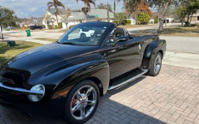Photo of a 2005 Chevrolet SSR LS2 Pickup for sale