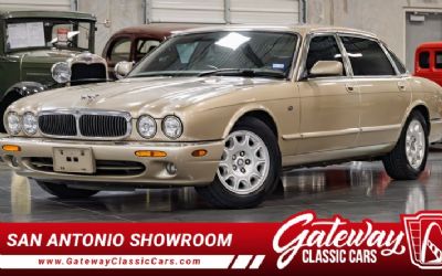 Photo of a 2001 Jaguar XJ8L for sale