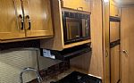 2017 Chateau 24F Thumbnail 17