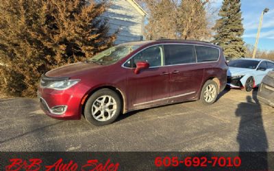 Photo of a 2017 Chrysler Pacifica Touring-L for sale