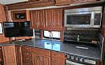 2015 Discovery 40G Thumbnail 24