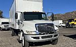 2013 Durastar 4300 Thumbnail 3
