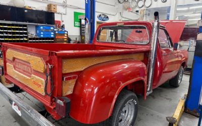 1978 Dodge B100 Lil Red Express