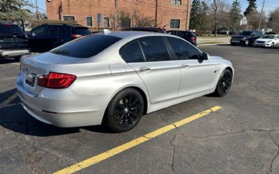 2013 BMW 5 Series 528I Xdrive AWD 4DR Sedan