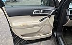 2015 Explorer Thumbnail 14