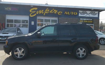 Photo of a 2005 Chevrolet Trailblazer LS 4WD 4DR SUV for sale