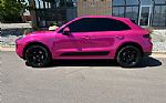 2017 Macan Thumbnail 2