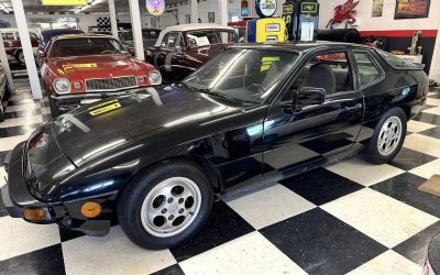 Photo of a 1987 Porsche 924 Coupe for sale