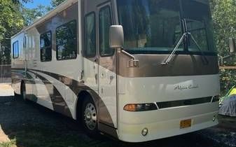 Photo of a 2001 Alpine Coach Class A - Diesel for sale