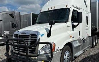 Photo of a 2019 Freightliner Cascadia 125 Sleeper Trucks for sale
