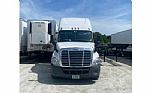 2016 Cascadia Sleeper Thumbnail 1