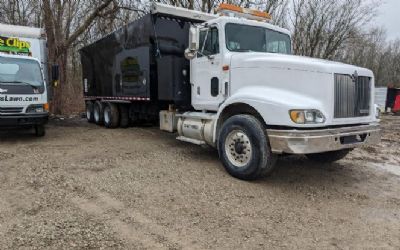 Photo of a 1998 International 9400 With Mulch Blower for sale