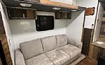 2020 LT625 2004 53' Thumbnail 10